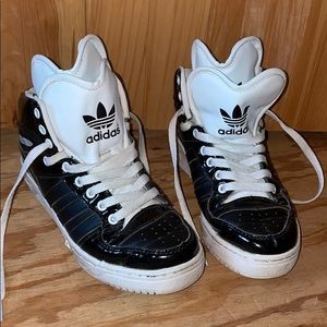 Jeremy Scott Adidas double heart tongue